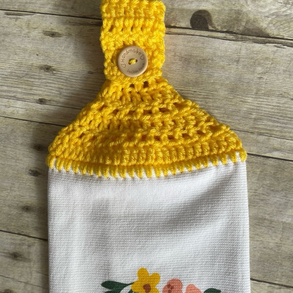 Crochet Top Hanging Crochet Top Kitchen Towel Bee Theme Handmade with Love - Picture 2 of 4